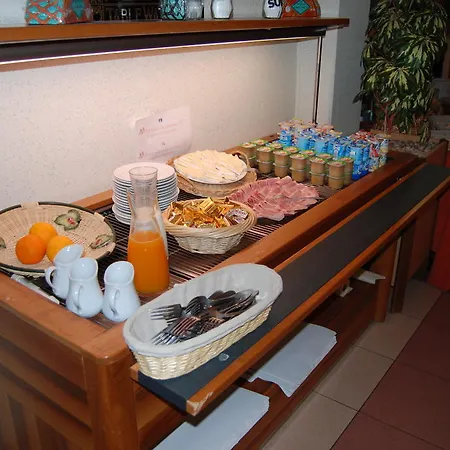 Hotel Citotel Jalade 2*