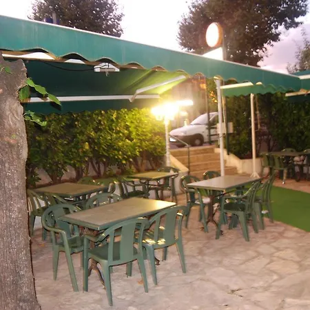 Hotel Citotel Jalade 2*
